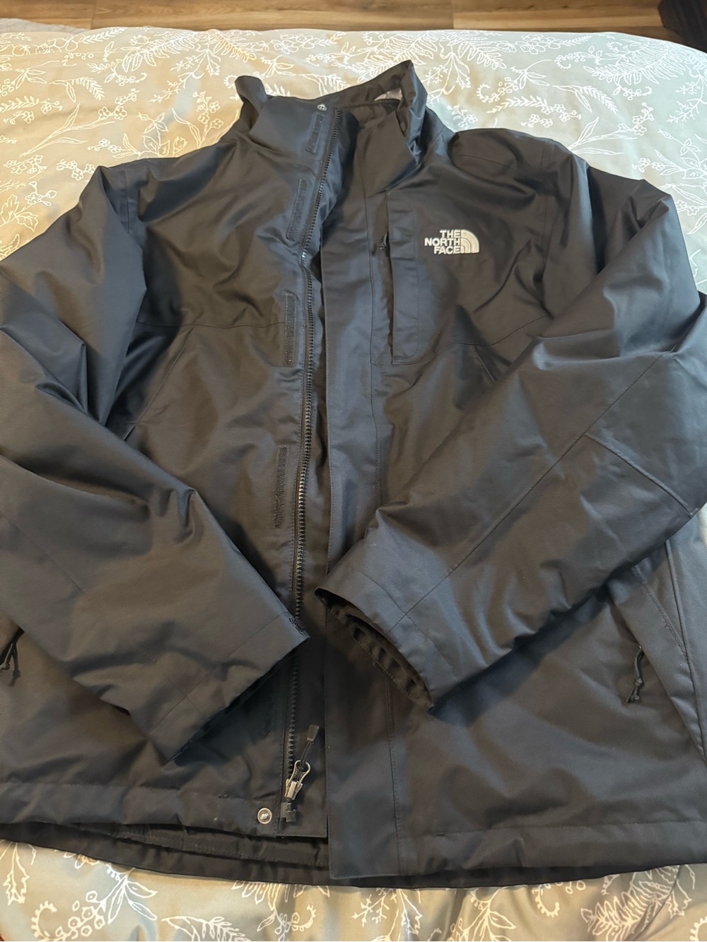 The North Face Men’s M Black Full Zip Lined Jacket Pockets Polyester Stand-Up